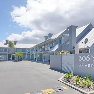 Motel 306 ****